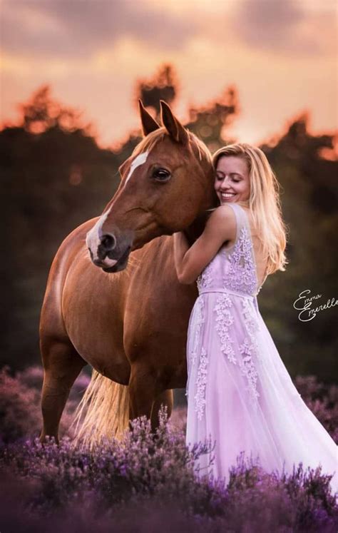 Pin On Photoshoot Paarden