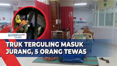 Truk Rombongan Warga Terguling Ke Jurang Usai Jenguk Istri Kepala Desa