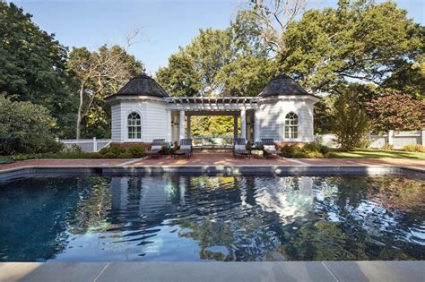 Colonial Revival Pool House Vanderhorn Architects