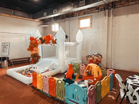 Shoppers are flocking to picture frames nearby for custom designs 5