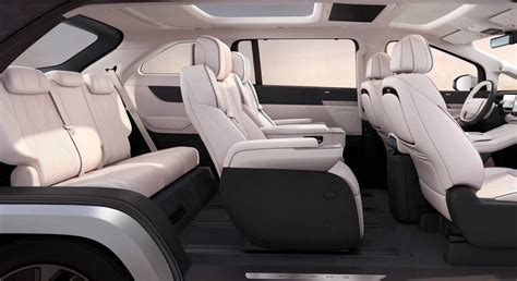 Xpeng X9 MPV revealed interior in China as it's ready for pre-sales