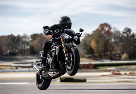 Triumph Speed Triple 1200 Rs Mit Vielen Features Für 2021