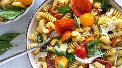 18 Flavorful Cold Pasta Salads For Cool Summer Meals