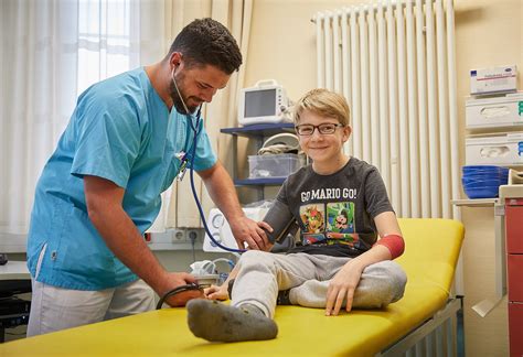 Krankenhaus Halle Saale Klinik für Kinder und Jugendmedizin