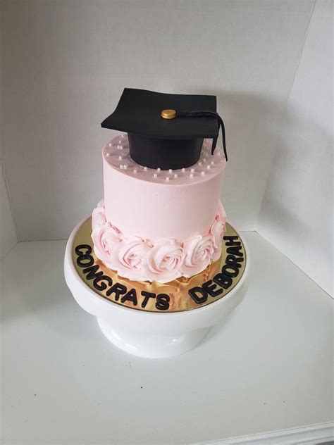 29 Simple Cute Graduation Cake Ideas Graduation Cakes Pink