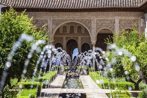 Alhambra Nasrid Palaces And Generalife Hour Guided Tour Getyourguide