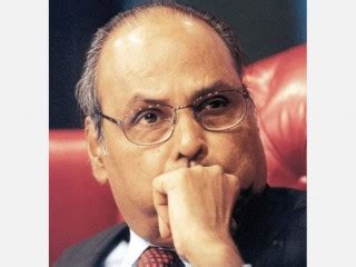 Dhirubhai Ambani biography, birth date, birth place and pictures