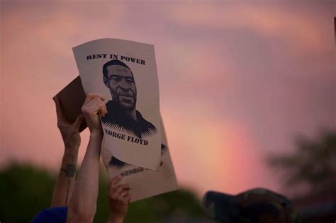 Las Fotos De Las Protestas Y Los Saqueos En Minneapolis Por La Muerte