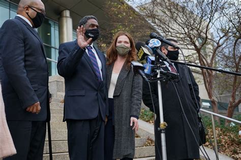 Nyc Man Freed After 1995 Murder Conviction Overturned