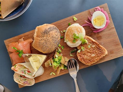 10 Great Norwegian Foods to Try (and Where to Get Them)