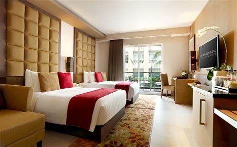 Cari Kamar Eastparc Hotel