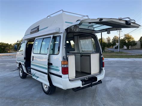 1996 Toyota HiAce 4WD Is the Finest JDM Camper, and It's Great as an ...