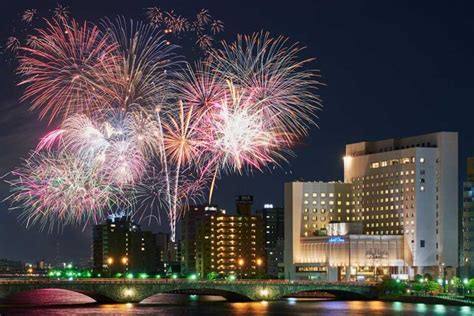 【新潟市中央区】夜空を彩る「新潟まつり花火大会」を「ホテルオークラ新潟」で観覧しよう！ 地域情報サイト『ガタチラ』