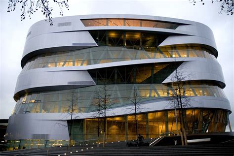 Mercedes-Benz Museum exterior | Amazing buildings, Museum, Museum ...