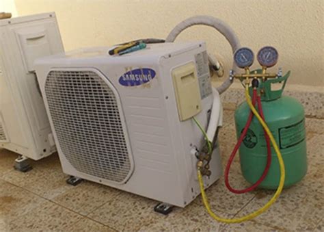 split ac gas refilling service   delhi  adrshan rescom solutions