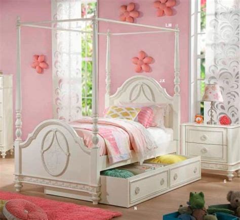 ACME Dorothy 2pc Post Bedroom Set in White