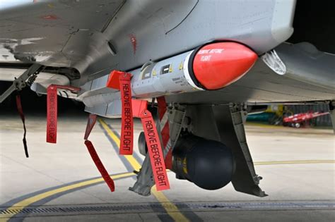 Los Cazas Eurofighter Del Ejército Del Aire Español Realizan El Primer Lanzamiento De Tres