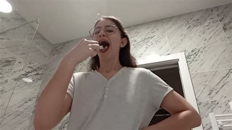 Toothbrushing Videos And Porn Clips Clips Sale