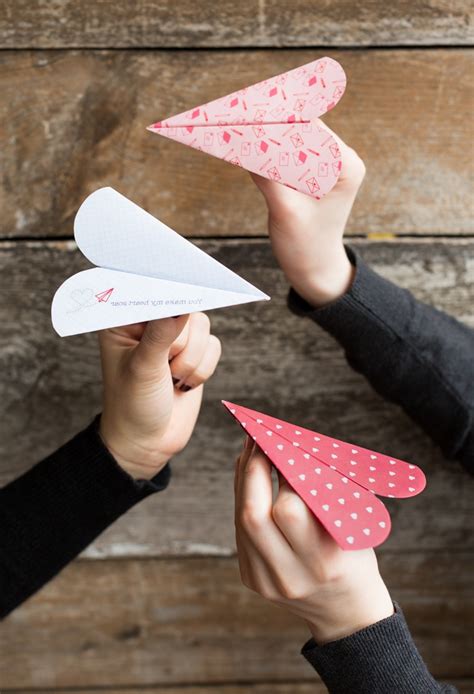 Comment faire des avions en papier les modèles et les techniques de