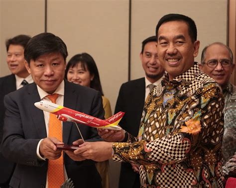 Jajaki Potensi Bisnis Bandara Hingga Ekspansi Rute Penerbangan Pt Ap Ii