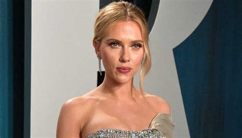 Scarlett Johansson Admits Asteroid City Director Is Worst Person To