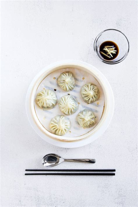 Chinese Vegetarian Soup Dumplings Recipe (Su Xiao Long Bao) – Cooking ...