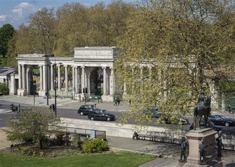 Duke Of Wellington Statue And Historic Buildings London UK Editorial