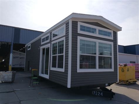 Pm Park Model From Fairmont Homes Nappanee In Factory Expo