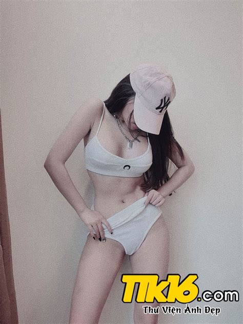 Hot tiktoker Quỳnh Na khoe vòng 1 sexy táo bạo Ảnh Gái Xinh Ảnh Gái Đẹp