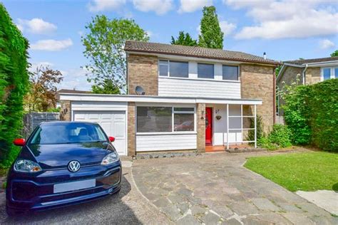 Millbrook Road Crowborough East Sussex Tn6 3 Bedroom Detached House