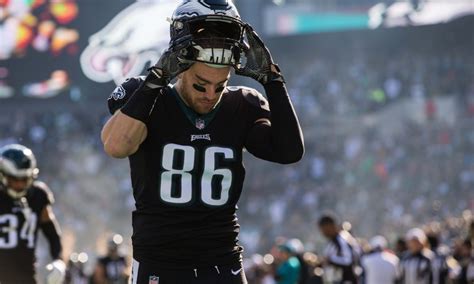 Zach Ertz contract restructure gives Eagles added salary cap space