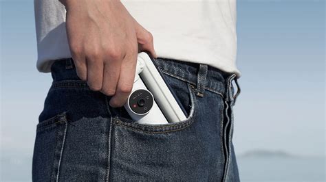 Insta360 Introduces the Insta360 Flow AI Smartphone Stabilizer ...