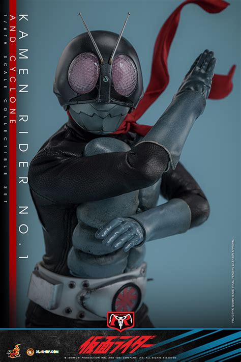 Hot Toys TMS Kamen Rider Th Scale Kamen Rider No And Cyclone Collectible Set