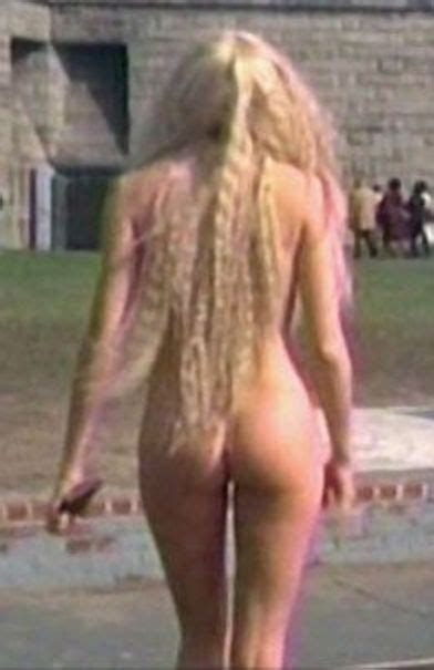 Daryl Hannah Naked Splash 1984 2 Pics NudeBase