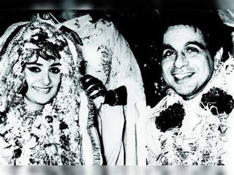 Dilip Kumar Saira Banu Love Story Married For 54 Years Age Gap Of 22