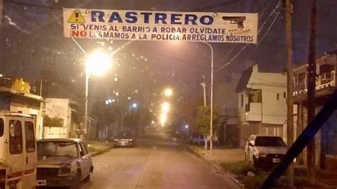 El Pasacalles De Los Vecinos De Isidro Casanova Con Una Advertencia A