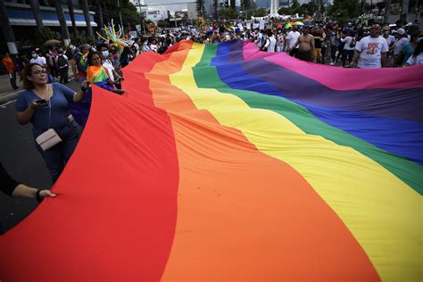 Día Del Orgullo Gay ¿cuándo Y Cómo Se Conmemora En Ecuador