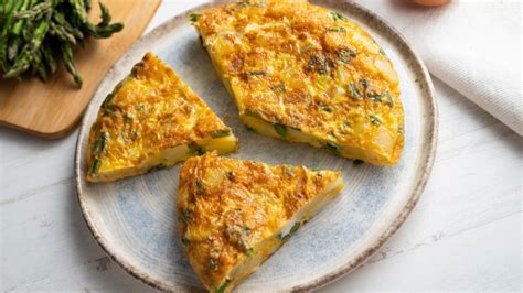 Frittata Di Asparagi E Patate La Ricetta Per Farla Alta E Morbida