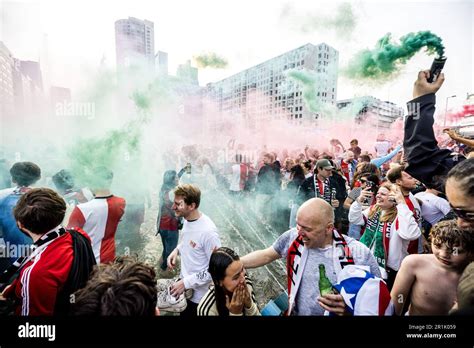 ROTTERDAM - Feyenoord fans in the Hofpleinfontein after their club's ...