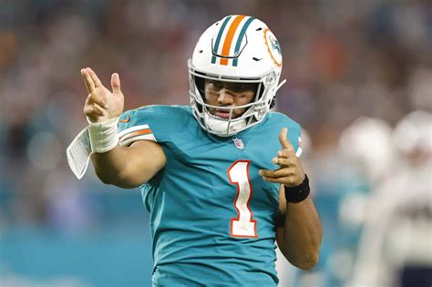 Tua Practicing Today! – Dolphins Truth 