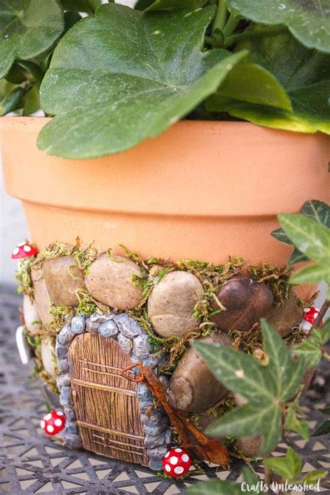 Fairy Door Clay Pot Planter Is An Easy Diy Tiny Garden Ideas