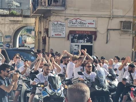 Il Giorno Di Dolore Di Torre Annunziata Ciao Luigi Bnitalia