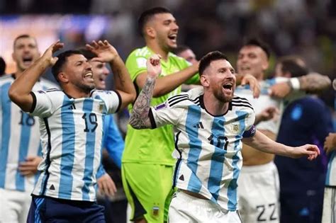 Lionel Messi S Next Club Leaked By Sergio Aguero As He Lets Private