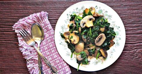 Sauteed Mushrooms With Spinach And Garlic