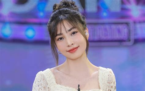 Hot girl tuổi lặng lẽ rời chương trình khi bị thần tượng từ chối hẹn hò