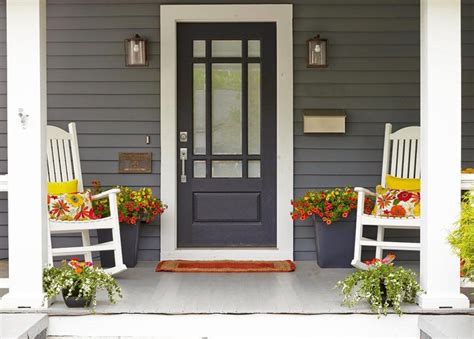 10 Townhouse Porch Decorating Ideas to Make Your Neighbors Green with Envy!