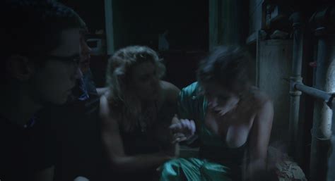 Olivia Grace Applegate Nude Pics Page