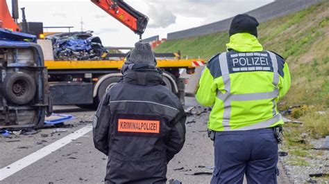 Wiernsheim Geldautomat Gesprengt Mutma Licher T Ter Verursacht