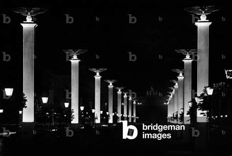 Image of Unter den Linden by night, Berlin, 1939 (photo)