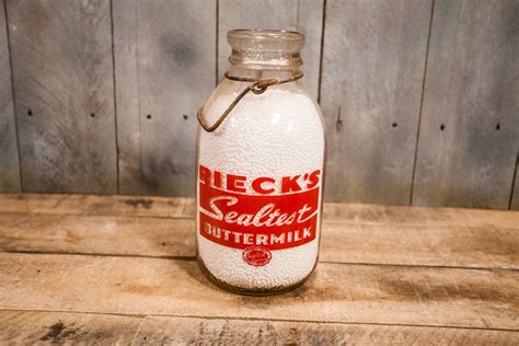 Vintage Rieck S Sealtest Buttermilk Dairy Glass Milk Bottle Half Gallon Red Advertising Cow Farm